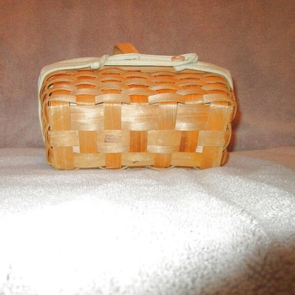 VINTAGE Taskets RENAISSANCE Woven Wood  BASKET With LINER Bread HANDLE Decor - Picture 9 of 11